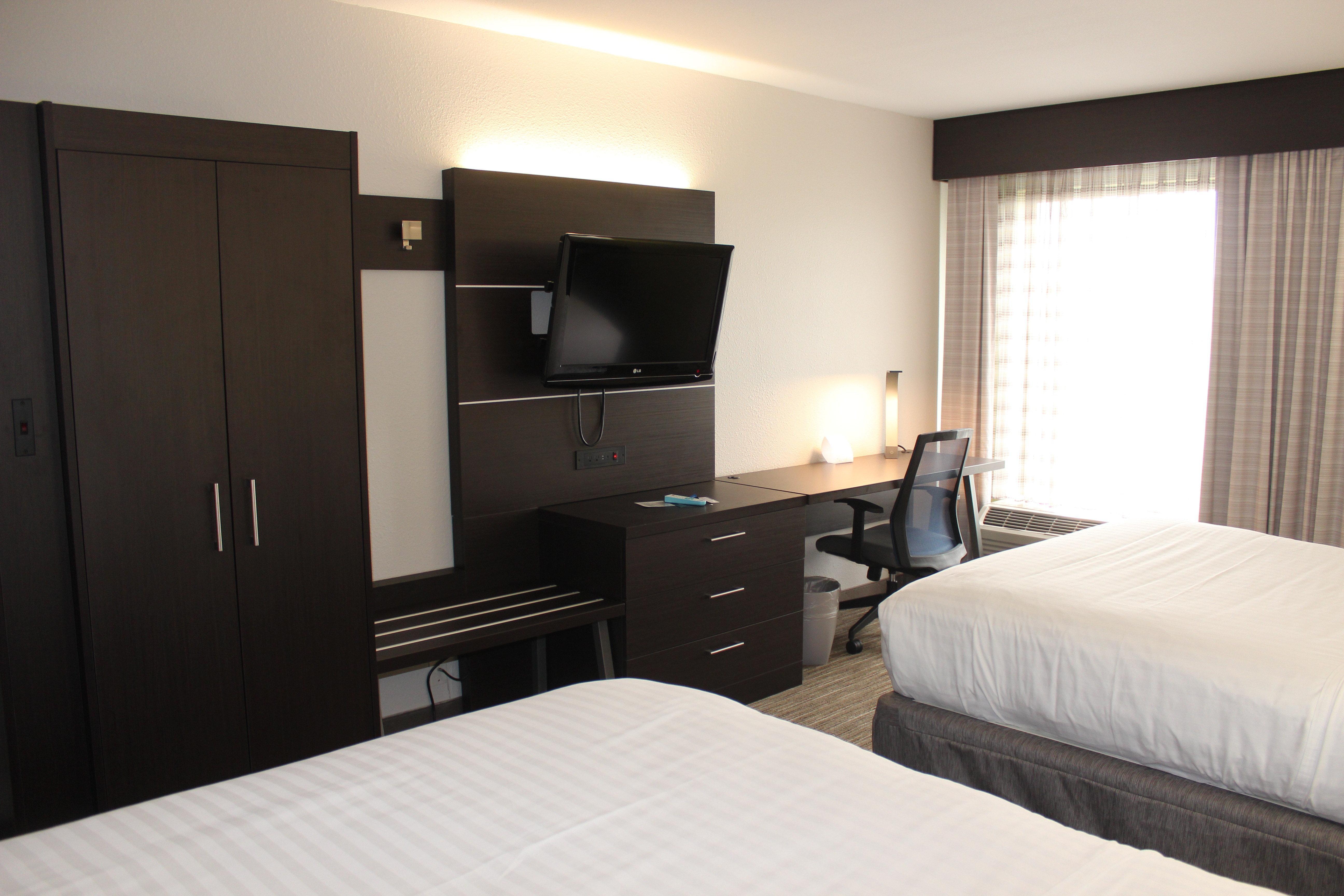Holiday Inn Express & Suites Troy By Ihg Exterior photo
