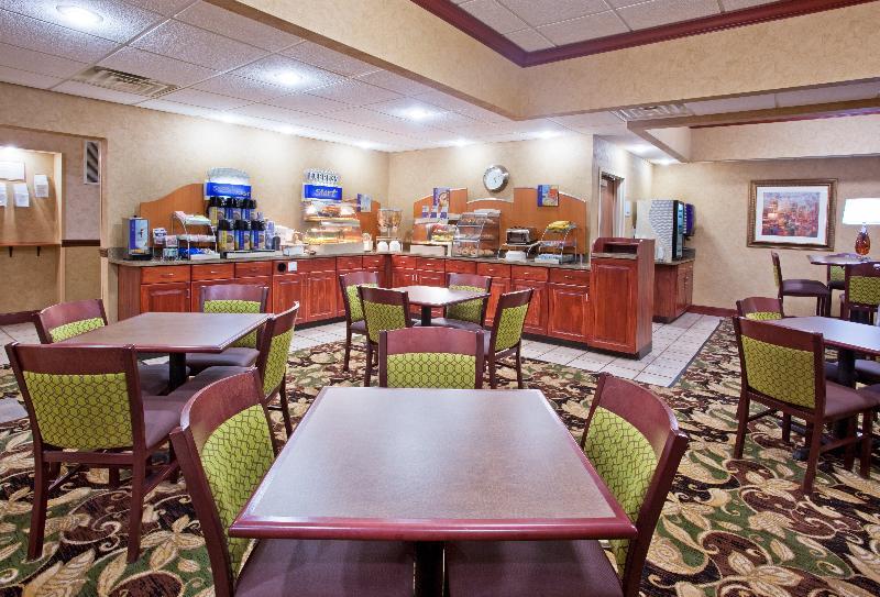Holiday Inn Express & Suites Troy By Ihg Exterior photo